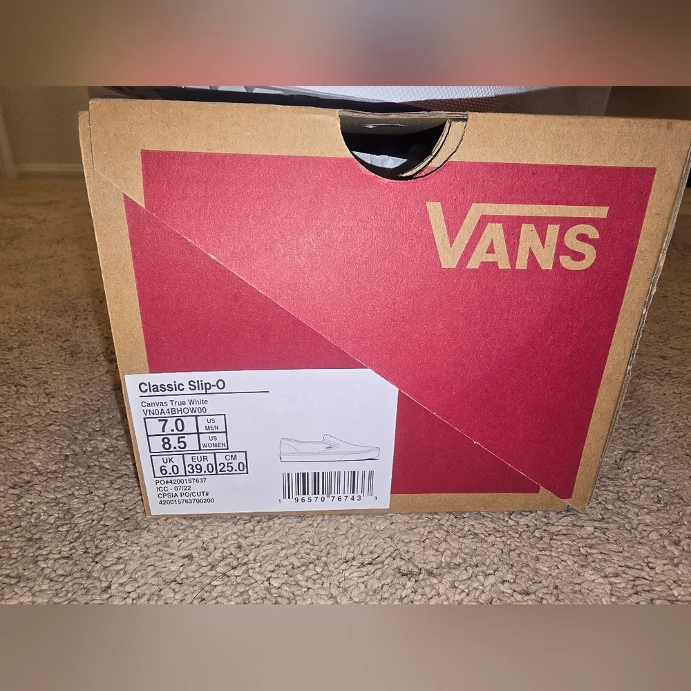 Vans Classic White Slip-On Shoes - Picture 5 of 5